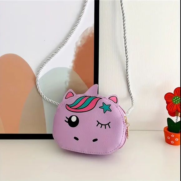 ‼️$7‼️ Cute Tiny Unicorn Purse with Rope Strap Zipper Closure 🦄 - Picture 8 of 14